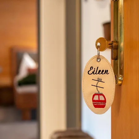Apartment In Near Lifts *