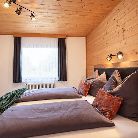 Apartment In Near Lifts *